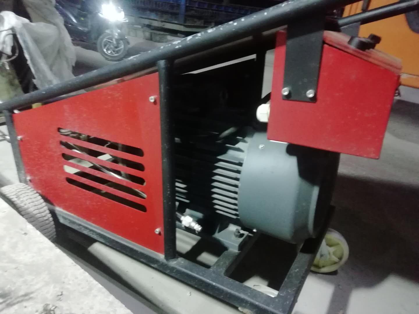 高壓清洗機(jī),進(jìn)口高壓清洗機(jī),高壓清洗機(jī)價格,超高壓清洗機(jī)