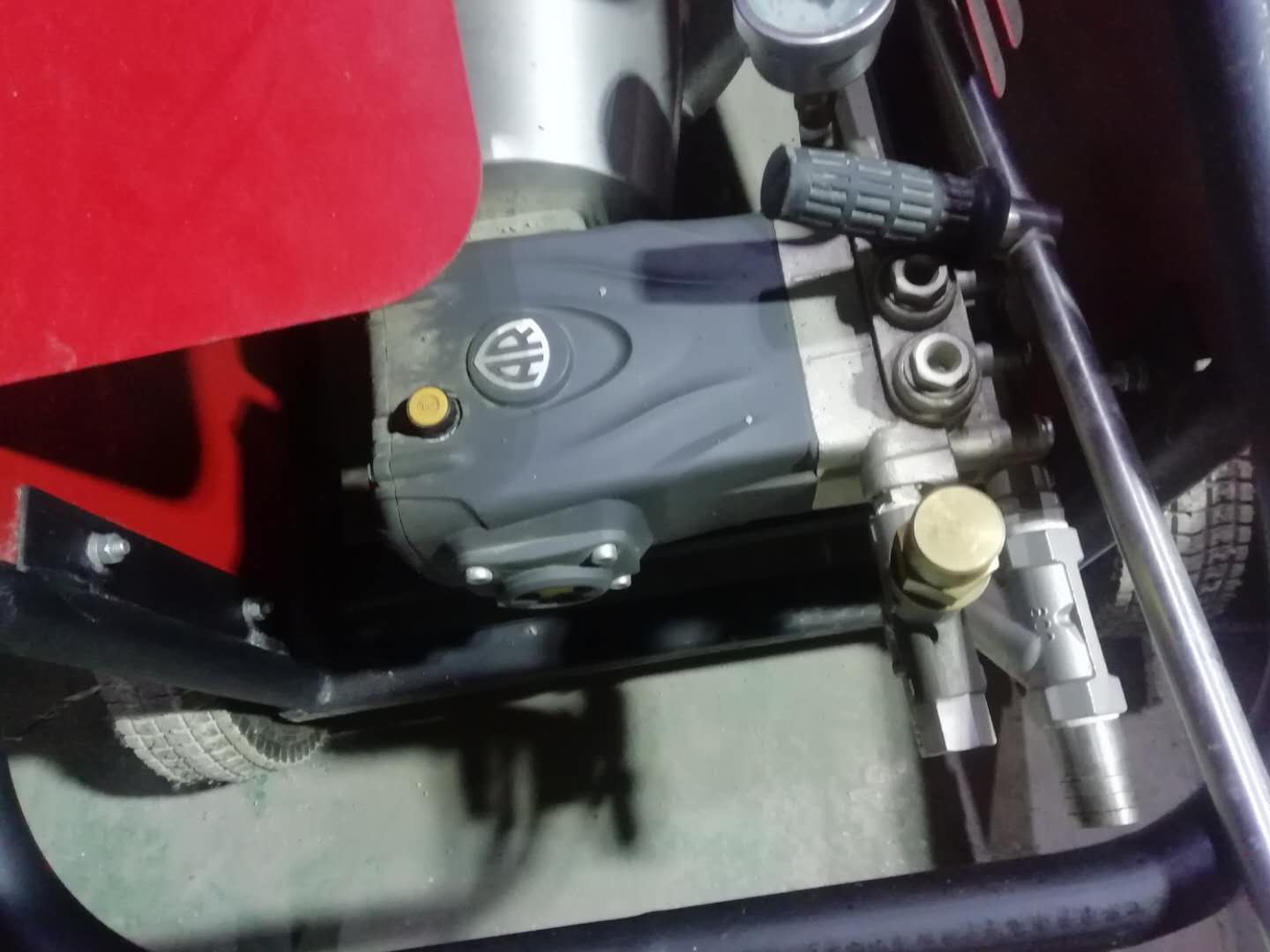 高壓清洗機(jī),進(jìn)口高壓清洗機(jī),高壓清洗機(jī)價格,超高壓清洗機(jī)