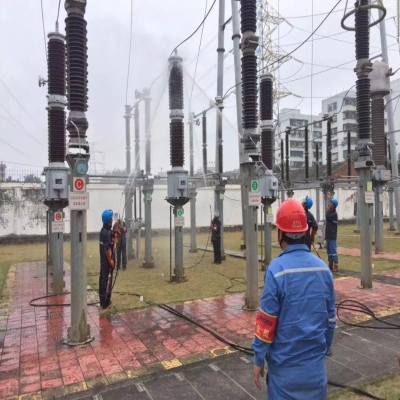 變電站帶電沖洗是怎么回事？用自來水洗？就不怕導(dǎo)電？